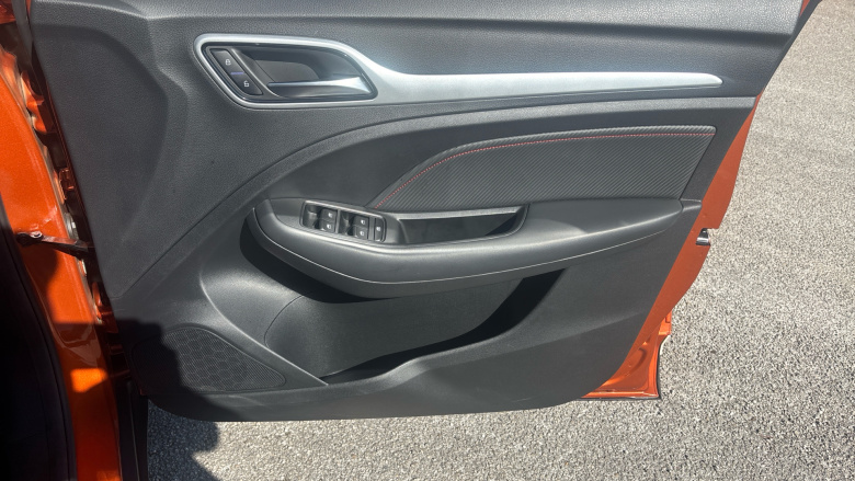 MG ZS 1.5 VTi-TECH Exclusive 5dr Petrol Hatchback